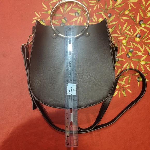 Small Black Crossbody purse - Picture 4 of 6